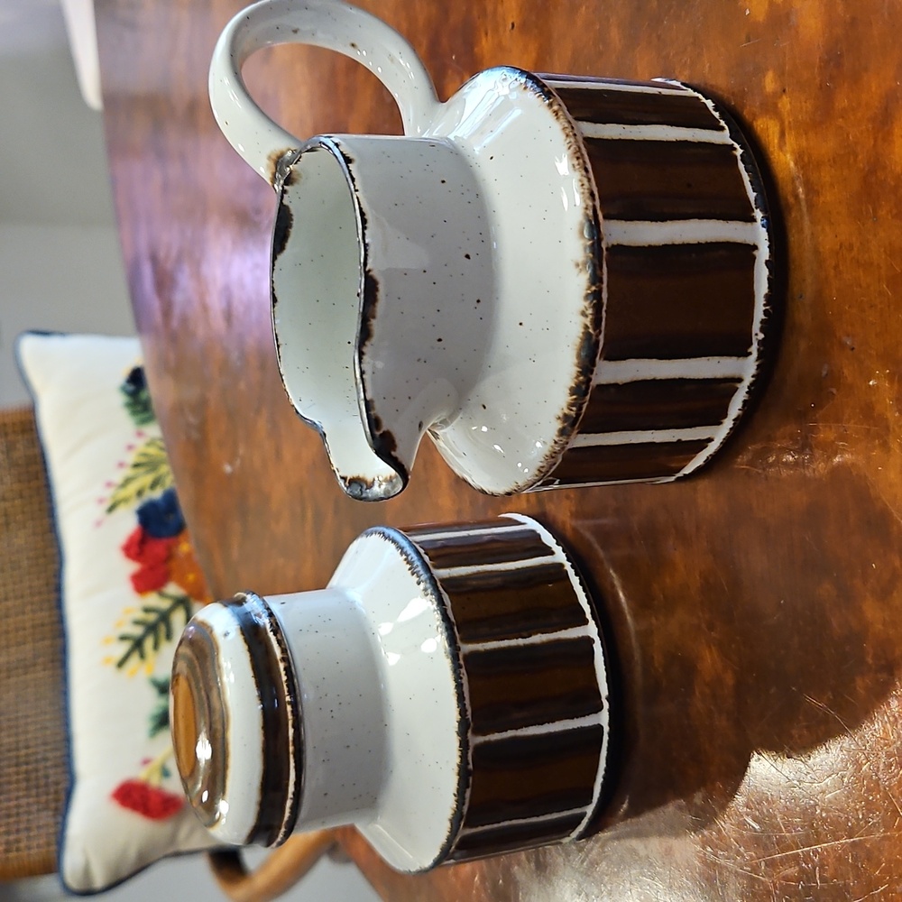 Vintage Midwinter creamer and sugar, earth pattern